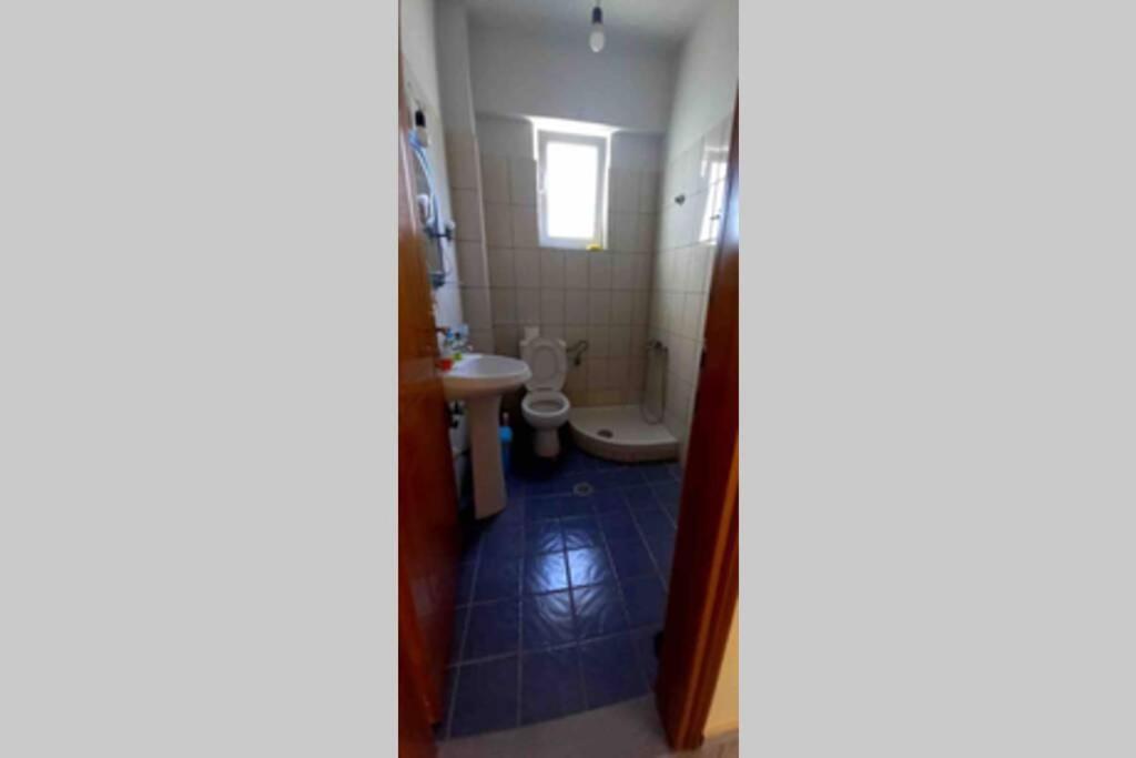 Lina'S Apartment Himare Bagian luar foto